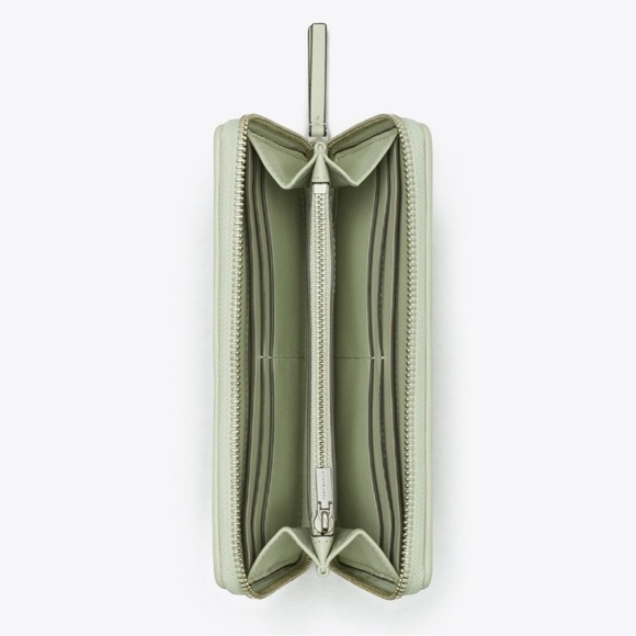 Tory Burch Kira Chevron Quilted Leather Zip Continental Wallet in Pine Frost - Picture 3 of 11